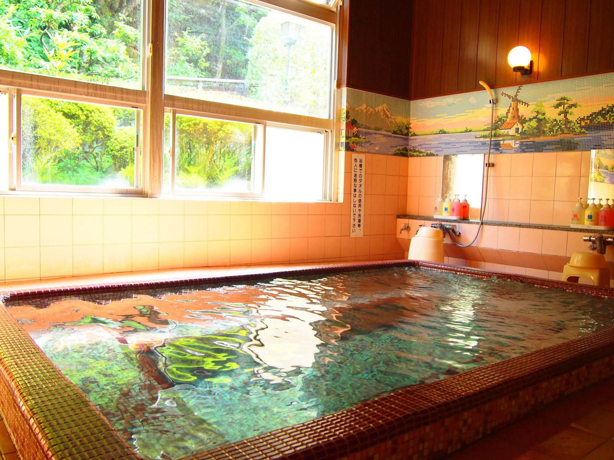 Yourou Onsen Honkan Onomicsi Kültér fotó